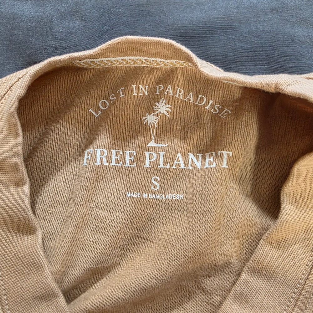 Free Planet Mens Small Tan Skateboarding Sun Graphic Pocket T-Shirt Dope Moves - Picture 5 of 9